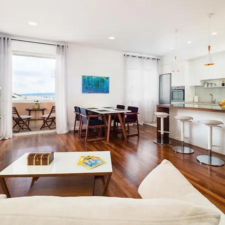 Apartment Azimut Split